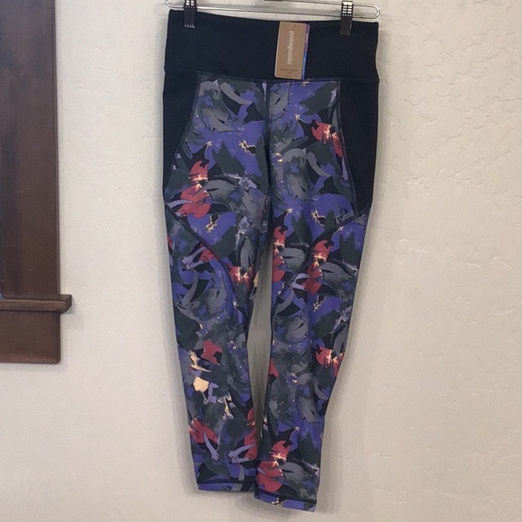 Patagonia Pants - Patagonia Centered Crops, XS, NWT